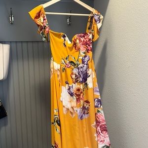 Yellow Floral Maxi Dress - Small
